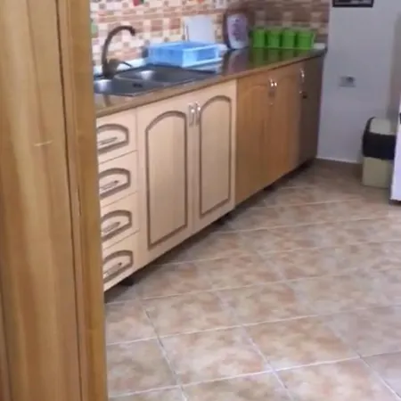 Apartament Di Rent * فلورا